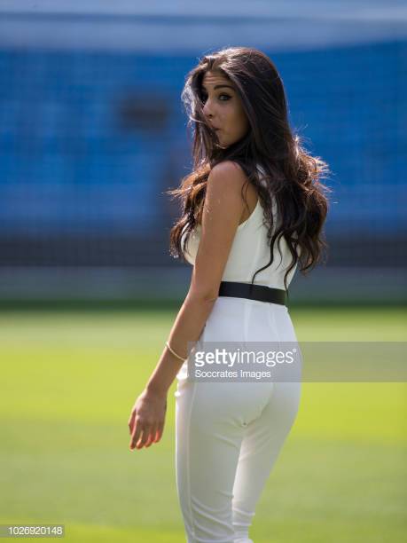 Ulduz futbolçunun sevgilisi "Instagram" ulduzuna çevirildi - FOTOLAR