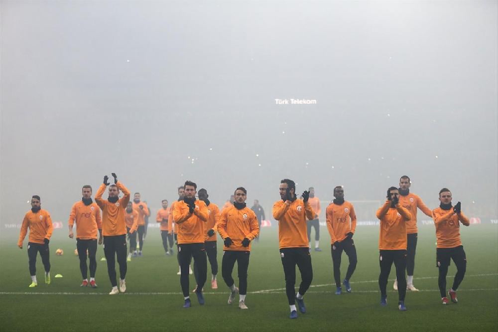 "Qalatasaray"ın məşqində 40 min azarkeş - FOTO/VİDEO
