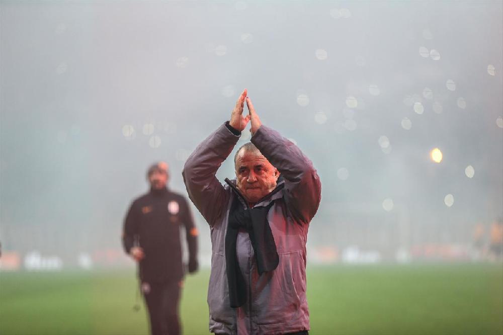 "Qalatasaray"ın məşqində 40 min azarkeş - FOTO/VİDEO