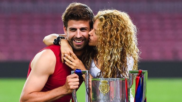 Futbolçunun müğənni xanımına şok: 14,5 milyon vergi borcu var