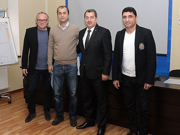 Azərbaycanın 8 məşqçisinə UEFA-nın Pro lisenziyası verildi - SİYAHI