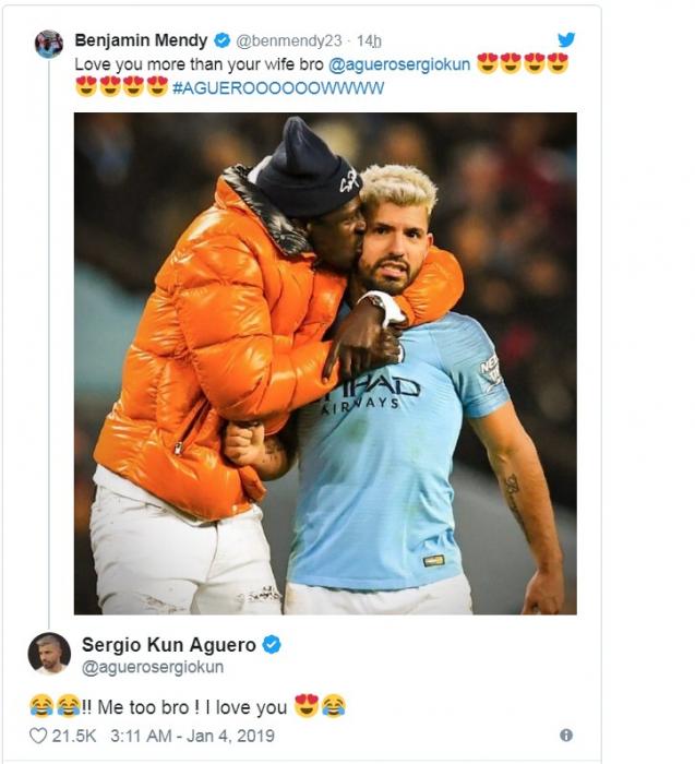 Məşhur futbolçudan komanda yoldaşına: "Səni arvadımdan çox sevirəm"