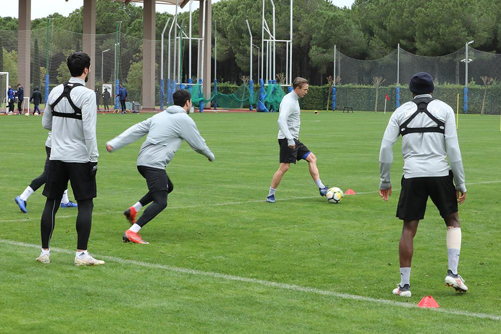 Yağış "Qarabağ"ı dayandırmadı - FOTOLAR