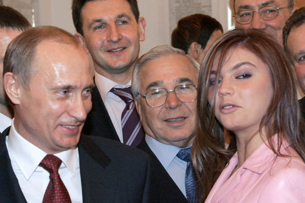 Putin məşhur gimnastla evlənir - FOTOLAR