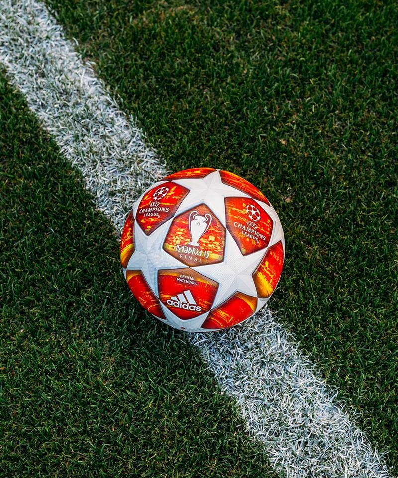 Çempionlar Liqasının yeni topunu təqdim edildi - FOTO