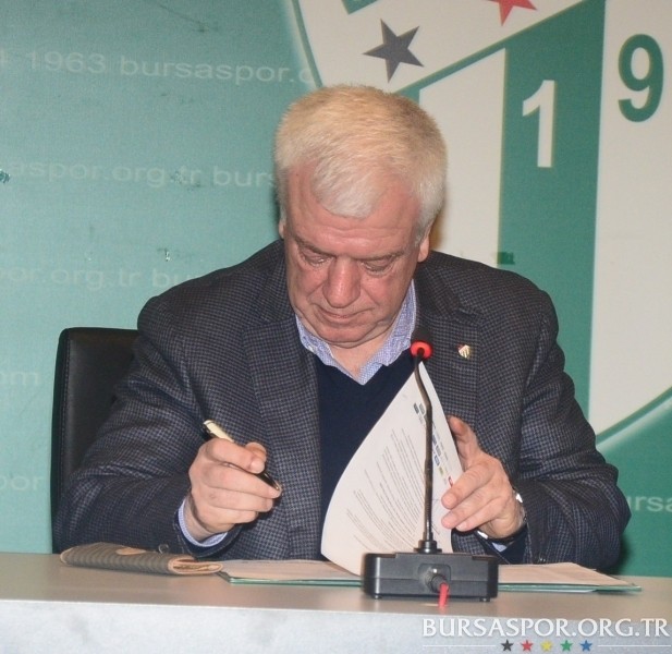 "Neftçi" "Bursaspor"la müqavilə imzaladı - FOTOLAR
