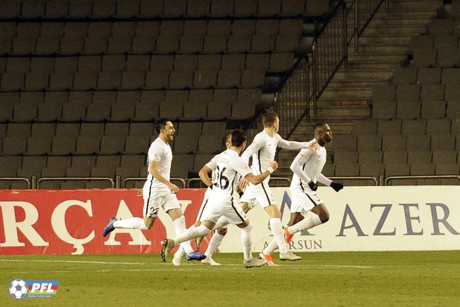 "Qarabağ" - "Neftçi": 2 qol, 2 “qırmızı” - FOTO/VİDEO
