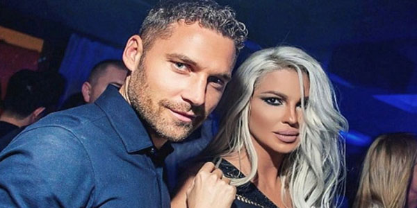 Arvadının xəyanət etdiyi futbolçu gecəni məşhur modellə keçirdi