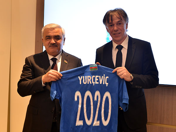 AFFA əsas milli komandamıza baş məşqçi təyin etdi - RƏSMİ