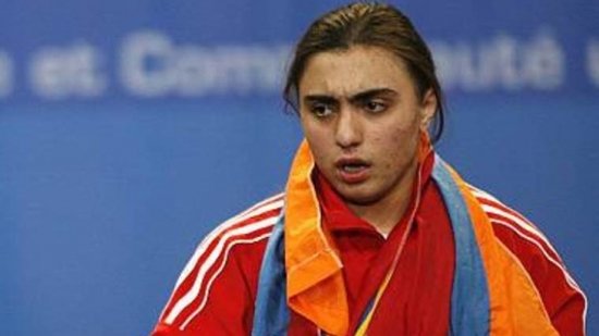Dünya şokda: Erməni qadın idmançı "kişi" çıxdı - FOTOLAR