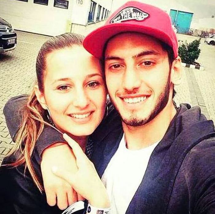 Başqa qadına yazdığı mesajlar yayılan futbolçuya arvadından ağır zərbə - FOTO