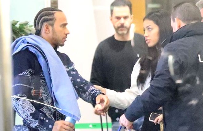 Məşhur idmançı özündən 14 yaş balaca gözəllə yaxalandı - FOTOLAR