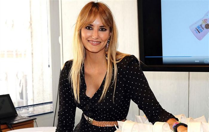 "Real" azarkeşləri günahkarı tapdı: Alba Karrillo - FOTOLAR