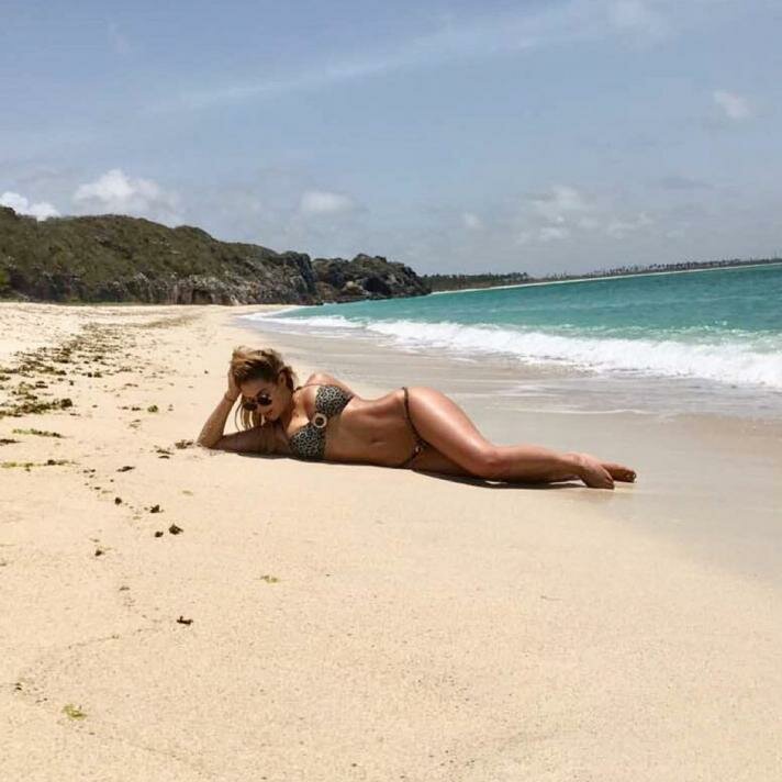 "Ronaldo mənə erotik mesajlar yazır" - FOTOLAR