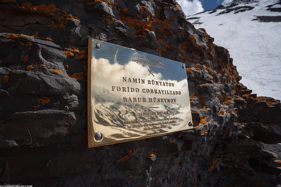 Tufandağda həlak olan alpinistlərin adı əbədiləşdirildi - FOTOLAR
