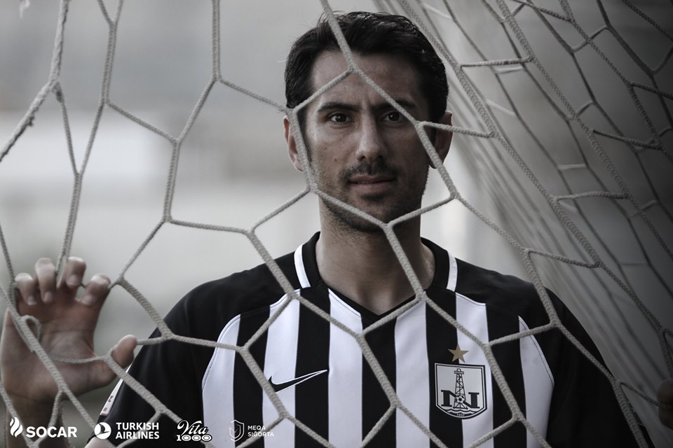 Rauf Əliyev rəsmən "Neftçi"də - FOTOLAR