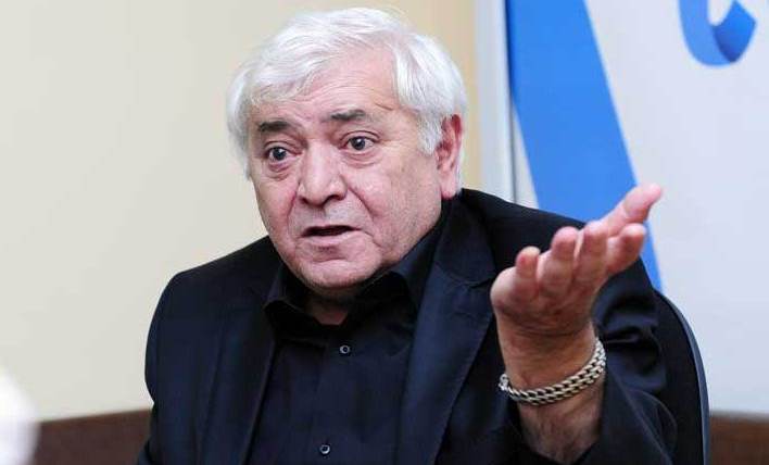 “Elmar Məmmədyarovun orada nə işi var, futbol bilir?” 