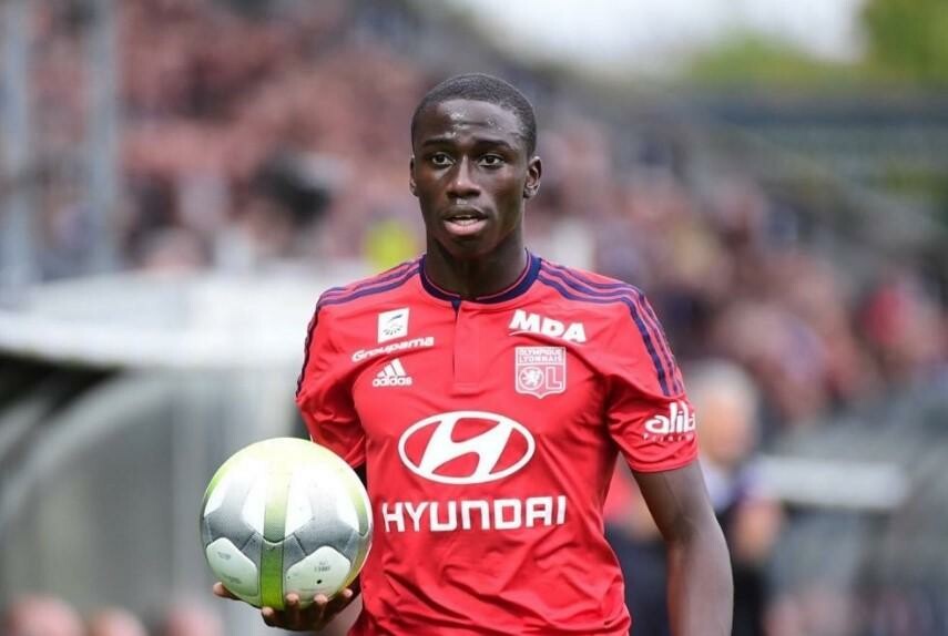 "Real" həkimlərin "yeriyə bilməyəcək" dediyi futbolçuya 48 milyon verdi