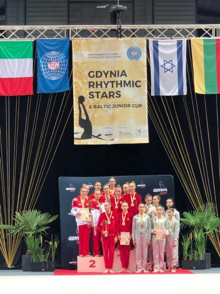 Azərbaycanın bədii gimnastları beynəlxalq turnirdə 10 medal qazanıb - FOTOLAR