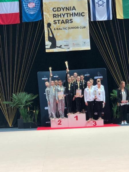 Azərbaycanın bədii gimnastları beynəlxalq turnirdə 10 medal qazanıb - FOTOLAR