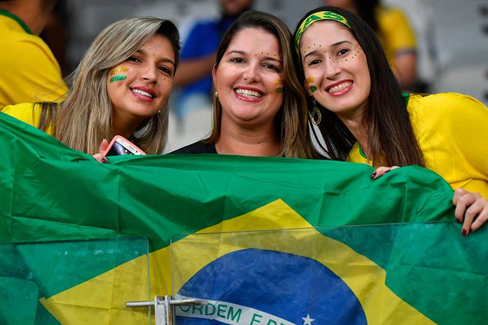 Braziliyalılar coşdu - FOTOLAR