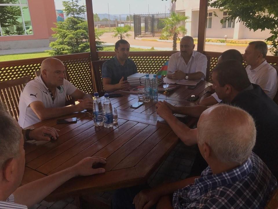 Nazim Süleymanov Lənkəranda futbol ictimaiyyəti ilə görüşdü - FOTOLAR