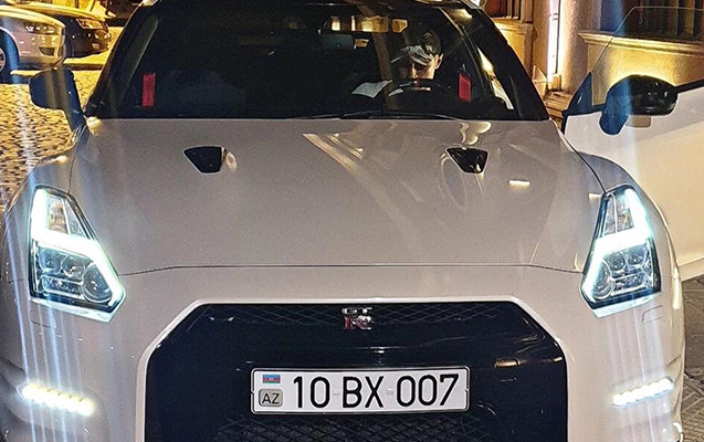 “Qarabağ”ın futbolçusunun 250 minlik yeni avtomobili - FOTOLAR