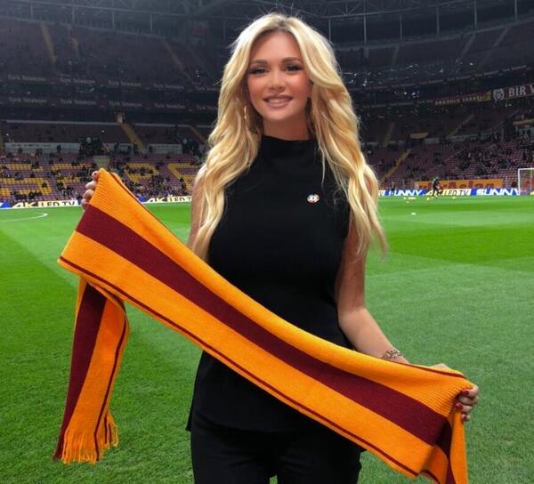 FIFA-nın səfiri "Qalatasaray"a görə Türkiyəyə gəldi - FOTOLAR