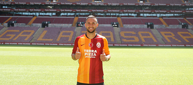 Bir gündə 4 transfer: Falkaonun maaşı açıqlandı