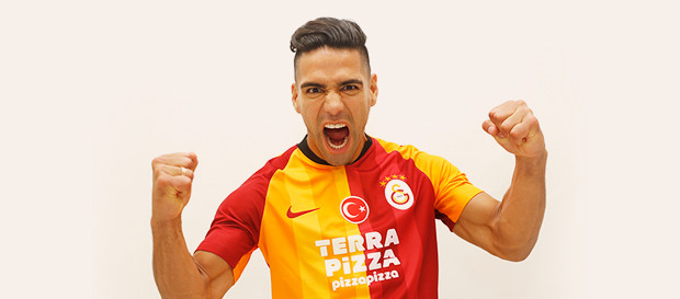 Bir gündə 4 transfer: Falkaonun maaşı açıqlandı