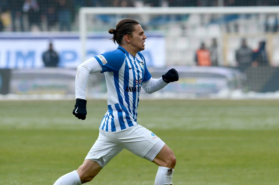 Bir gündə 4 transfer: Falkaonun maaşı açıqlandı