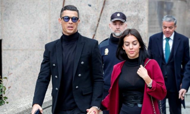 Ronaldo anasının ən böyük arzusunu yerinə yetirəcək - FOTOLAR