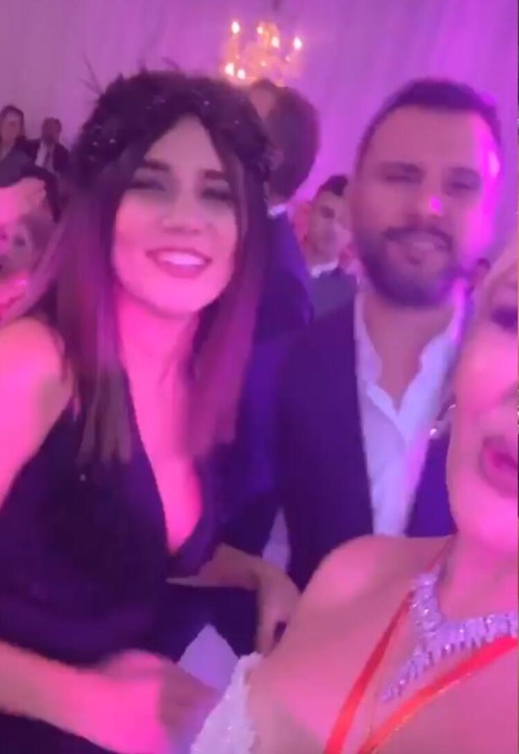 Azərbaycanlı məşhur transseksualla futbolçunun toyunda - FOTOLAR