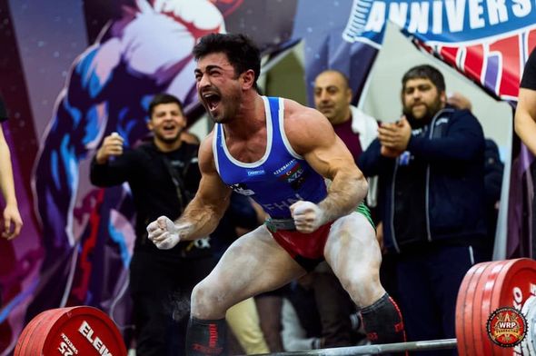 Azərbaycanlı idmançı Moskvada dünya rekordu qırıb çempion oldu - FOTOLAR