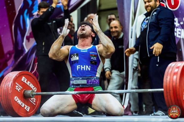 Azərbaycanlı idmançı Moskvada dünya rekordu qırıb çempion oldu - FOTOLAR
