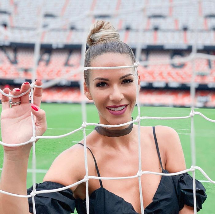 Ulduz futbolçunun xanımı bir paylaşımla sosial medianı "partlatdı" - FOTOLAR