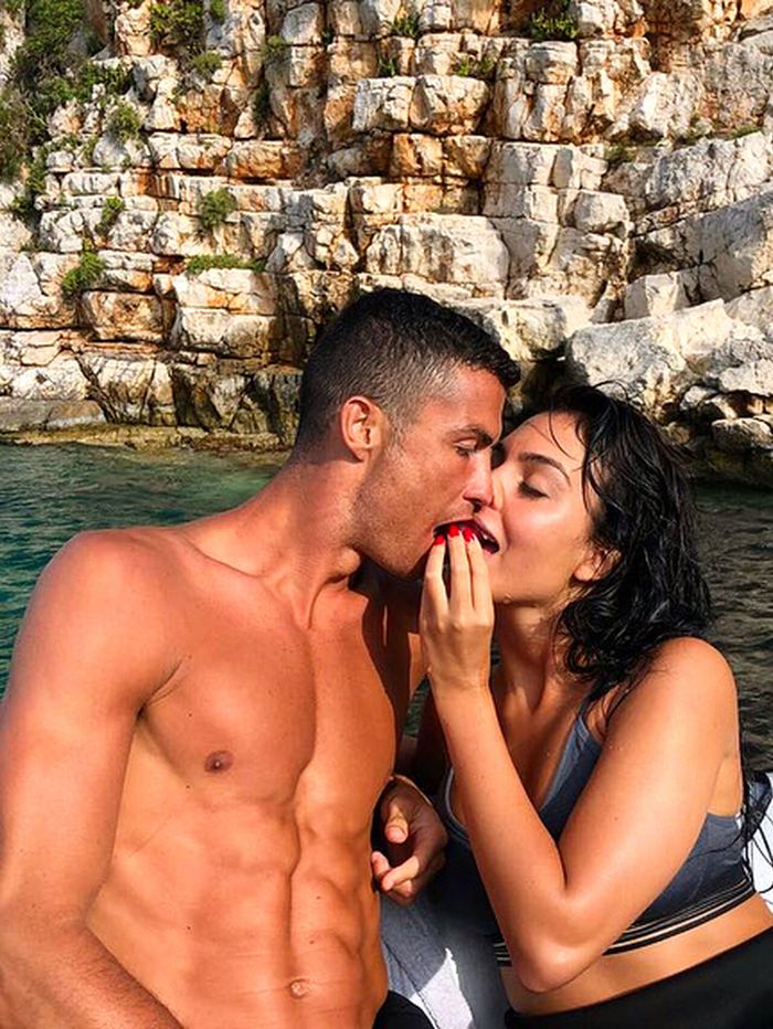 Sevgilisindən Ronaldo ilə bağlı ilginc etiraflar: "İlk dəfə titrəyirdim"