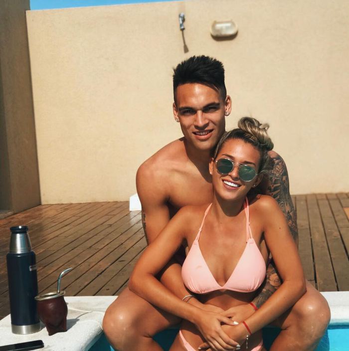 Ulduz futbolçunun sevgilisi "Instagram"ı partladır - FOTOLAR