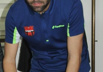 Fərid Quliyev rəsmən Türkiyə klubunda - FOTO