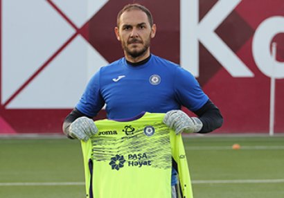 Kamran Ağayevin yeni klubu rəsmən açıqlandı - FOTO