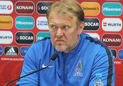 Robert Prosineçki danışdı, Bakını tərk etdi
