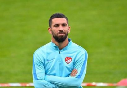 Arda Turanla bağlı şok iddia: Yığmada döyülüb
