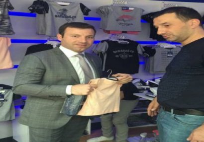 Baş katib "Qarabağ"ın fan-şopundan nə aldı?- FOTO