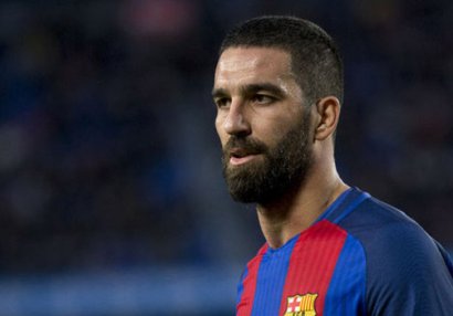 Arda Turan: "Qalatasaray"a dönməyə hazıram"