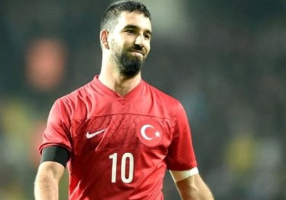 Arda Turan açıqladı: Geri dönür