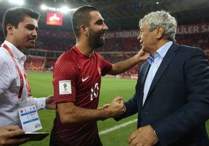 "Bu ölkə üçün canımız fəda" - Arda Turan
