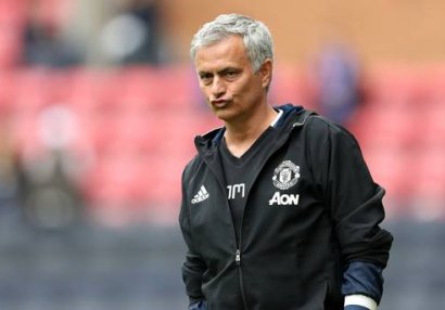 Mourinyo maaşından narazıdı
