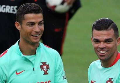 Kriştiano Ronaldo: \