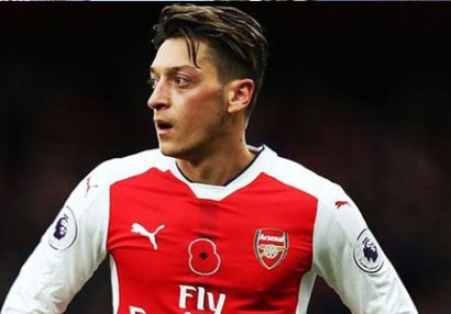 Məsut Özil oynamaq istədiyi klubun adını açıqladı
