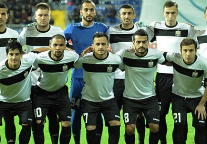 “Neftçi” bu futbolçuları Antalyaya apardı (SİYAHI)